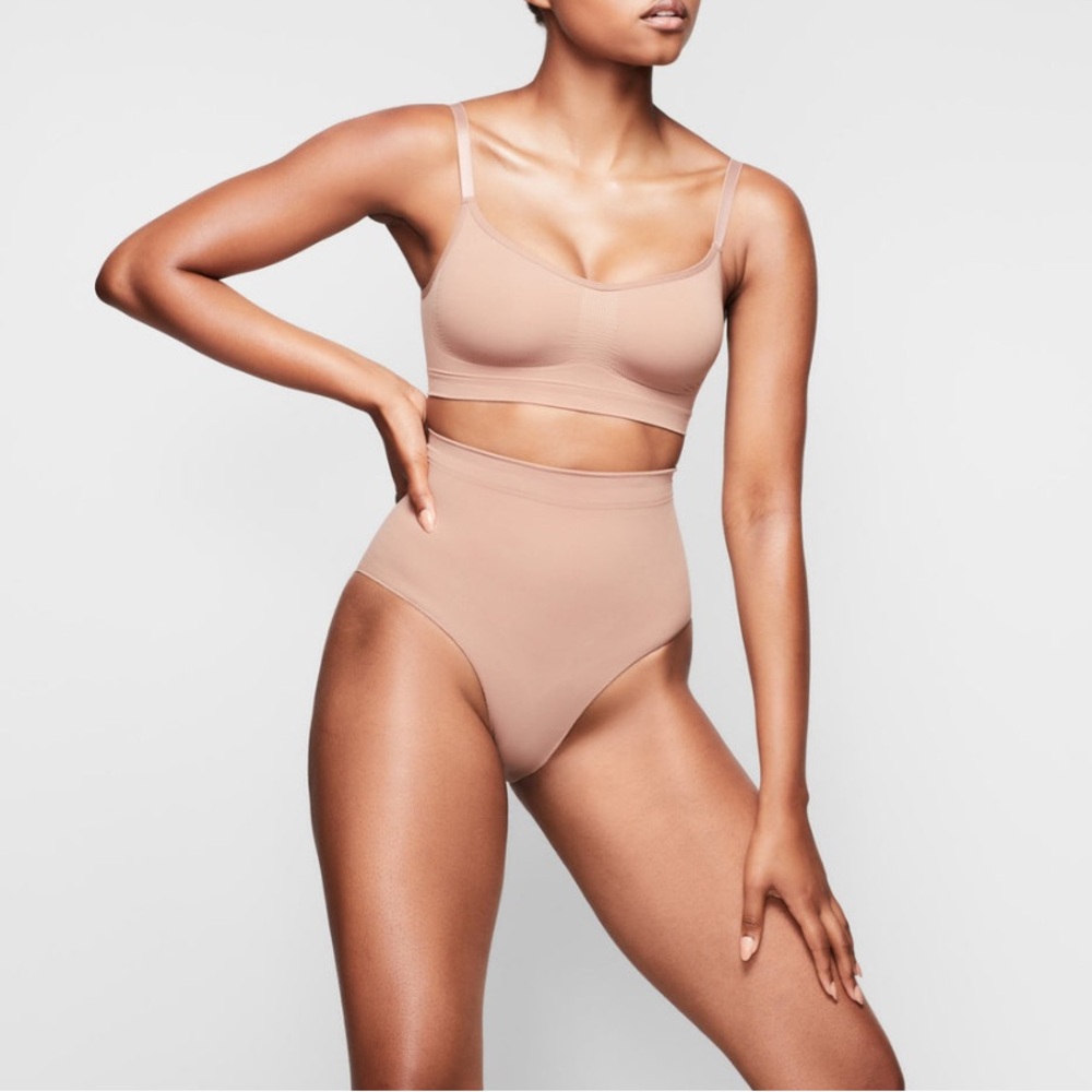 SKIMS NWT Seamless Sculpt Mid Waist Brief 2X